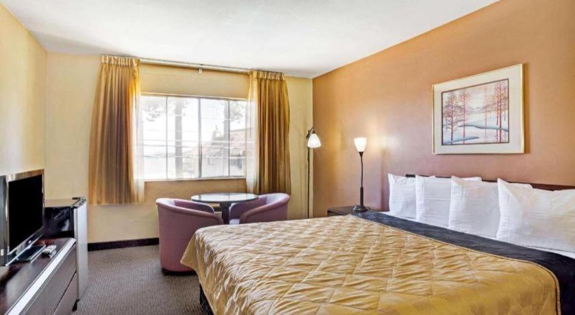 Howard Johnson By Wyndham South Lake Tahoe Exterior foto